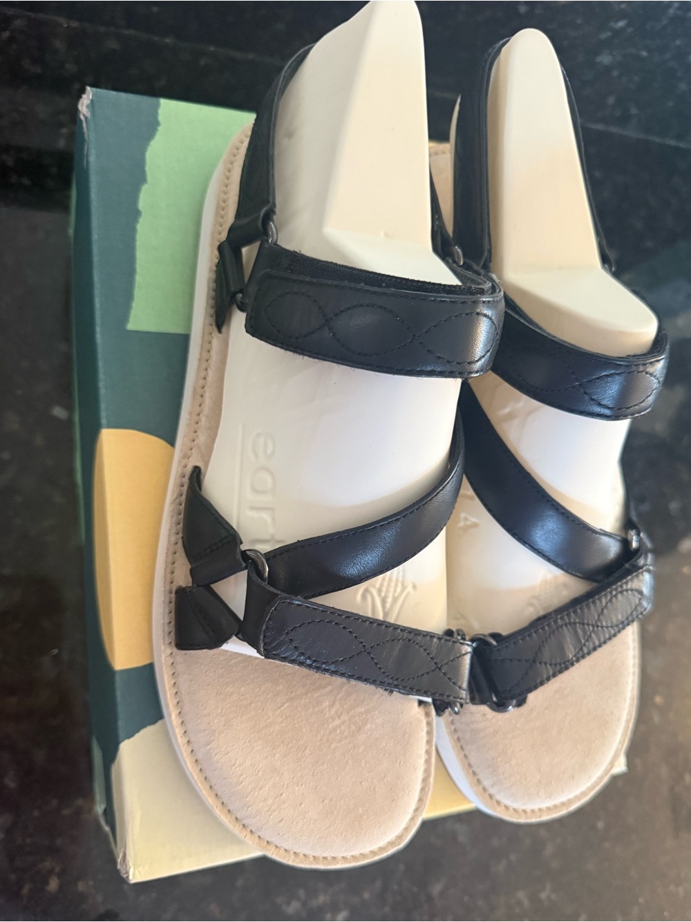 Earth Saba sandal